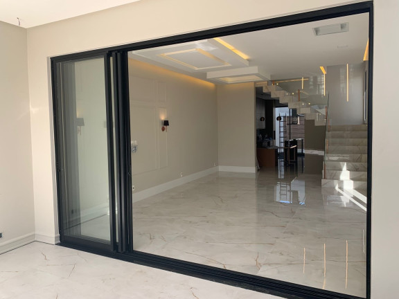 Imagem Casa com 3 Quartos à Venda, 210 m²