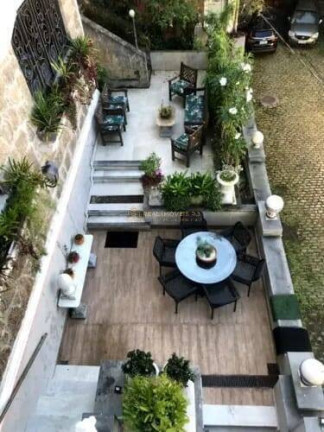 Imagem Casa com 7 Quartos à Venda, 1.040 m² em Cosme Velho - Rio De Janeiro Imagem Casa com 7 Quartos à Venda, 1.040 m² em Cosme Velho - Rio De Janeiro