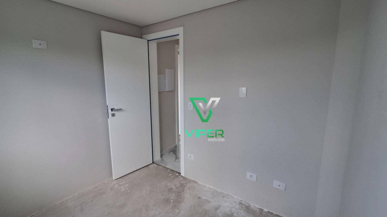Imagem Sobrado com 3 Quartos à Venda, 140 m² em Xaxim - Curitiba Imagem Sobrado com 3 Quartos à Venda, 140 m² em Xaxim - Curitiba