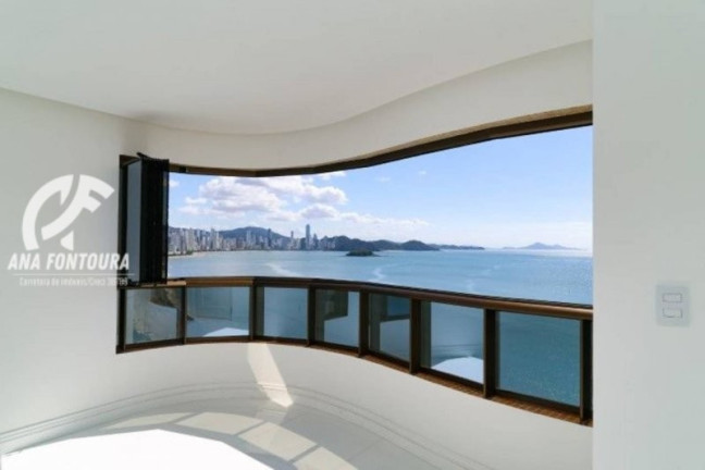 Imagem Apartamento com 3 Quartos à Venda, 110 m² em Centro - Balneário Camboriú