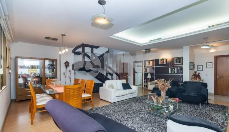 Imagem Imóvel com 4 Quartos à Venda, 353 m² em Três Figueiras - Porto Alegre Imagem Imóvel com 4 Quartos à Venda, 353 m² em Três Figueiras - Porto Alegre