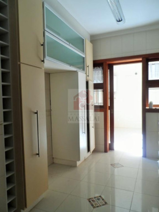 Imagem Casa com 4 Quartos à Venda, 350 m² em Vila Assunção - Porto Alegre Imagem Casa com 4 Quartos à Venda, 350 m² em Vila Assunção - Porto Alegre