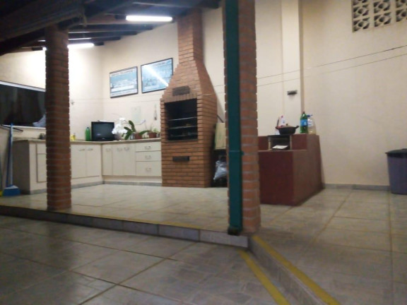 Imagem Casa com 3 Quartos à Venda, 220 m² em Centro - Itapetininga