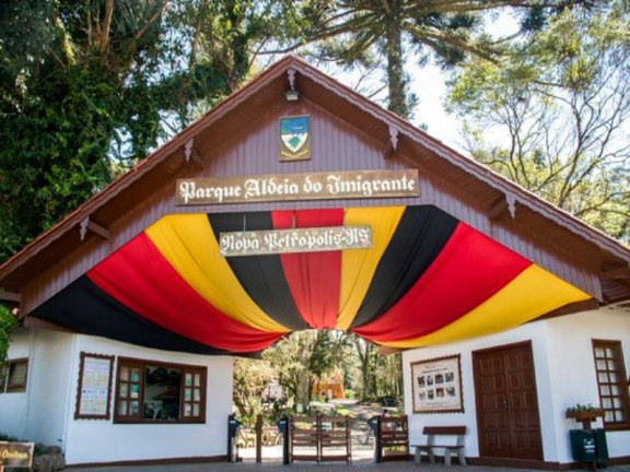 Imagem Sobrado com 2 Quartos à Venda, 121 m² em Pousada Das Neves - Nova Petrópolis