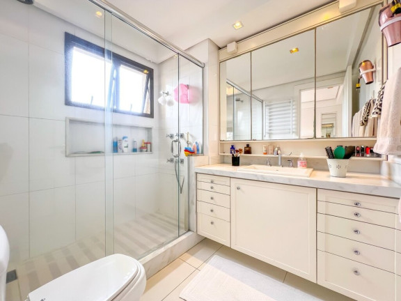 Imagem Apartamento com 3 Quartos à Venda, 177 m² em Moinhos De Vento - Porto Alegre