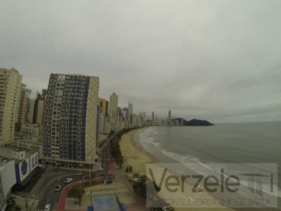 Imagem Apartamento com 4 Quartos para Temporada, 180 m² em Centro - Balneário Camboriú Imagem Apartamento com 4 Quartos para Temporada, 180 m² em Centro - Balneário Camboriú