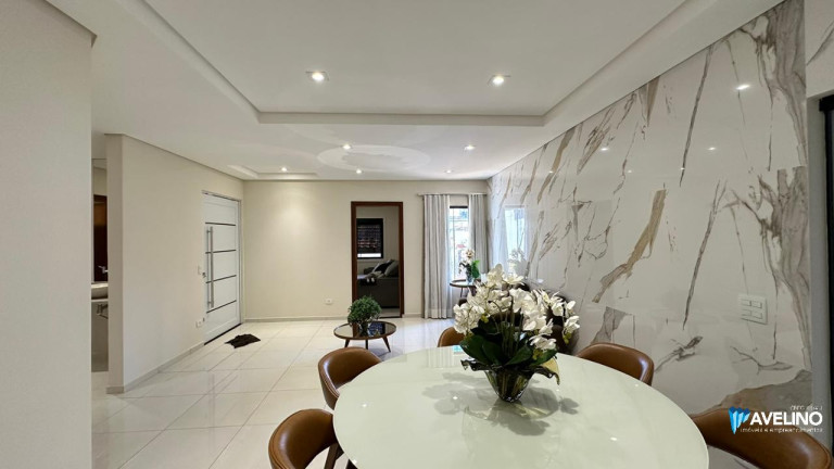 Imagem Sobrado com 3 Quartos à Venda, 220 m² em Tiradentes - Campo Grande Imagem Sobrado com 3 Quartos à Venda, 220 m² em Tiradentes - Campo Grande