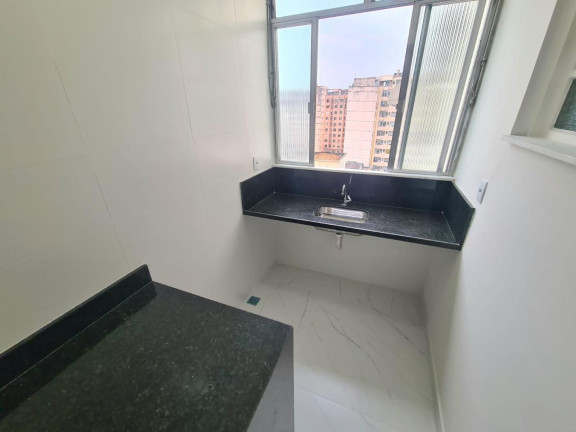 Imagem Apartamento com 1 Quarto à Venda,  em Catete - Rio De Janeiro