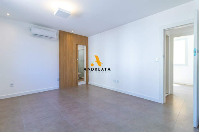 Imagem Cobertura com 3 Quartos à Venda, 237 m² em Copacabana - Rio De Janeiro Imagem Cobertura com 3 Quartos à Venda, 237 m² em Copacabana - Rio De Janeiro