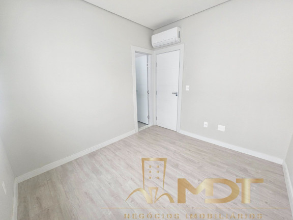 Imagem Casa com 4 Quartos à Venda, 209 m² em Planalto - Belo Horizonte Imagem Casa com 4 Quartos à Venda, 209 m² em Planalto - Belo Horizonte