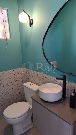 Imagem Sobrado com 3 Quartos à Venda, 198 m² em Centro - Camboriú Imagem Sobrado com 3 Quartos à Venda, 198 m² em Centro - Camboriú