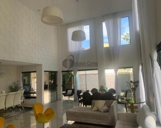 Imagem Casa com 4 Quartos à Venda, em Piratininga - Niterói Imagem Casa com 4 Quartos à Venda, em Piratininga - Niterói