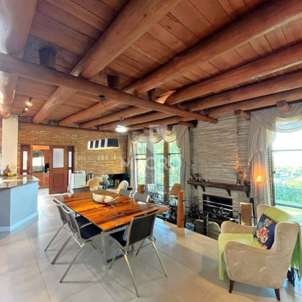 Imagem Casa com 3 Quartos à Venda, 392 m² em Jaraguá 99 - Jaraguá Do Sul Imagem Casa com 3 Quartos à Venda, 392 m² em Jaraguá 99 - Jaraguá Do Sul