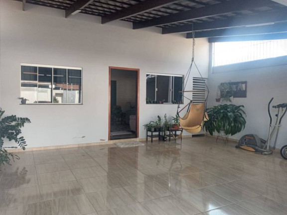 Imagem Casa com 3 Quartos à Venda, 160 m² em Calixtolândia - Anápolis Imagem Casa com 3 Quartos à Venda, 160 m² em Calixtolândia - Anápolis