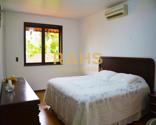 Imagem Casa de Condomínio com 4 Quartos à Venda, 460 m² em Saguaçu - Joinville