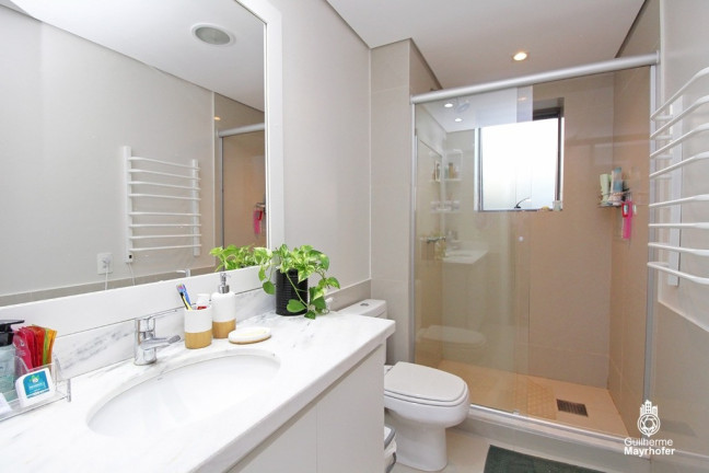 Imagem Apartamento com 3 Quartos à Venda, 99 m² em Menino Deus - Porto Alegre Imagem Apartamento com 3 Quartos à Venda, 99 m² em Menino Deus - Porto Alegre