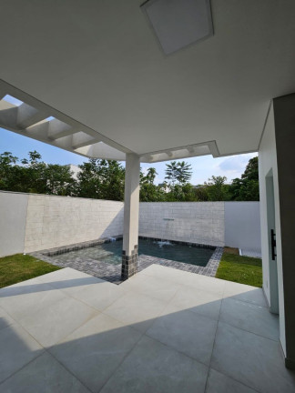 Imagem Casa com 3 Quartos à Venda, 250 m² em Ponta Negra - Manaus Imagem Casa com 3 Quartos à Venda, 250 m² em Ponta Negra - Manaus