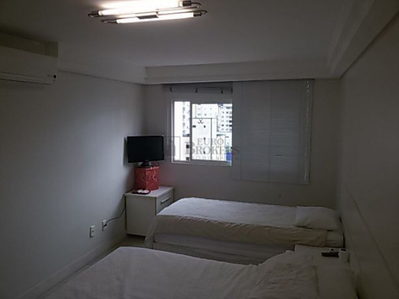 Imagem Cobertura com 3 Quartos à Venda, 181 m² em Centro - Balneário Camboriú Imagem Cobertura com 3 Quartos à Venda, 181 m² em Centro - Balneário Camboriú