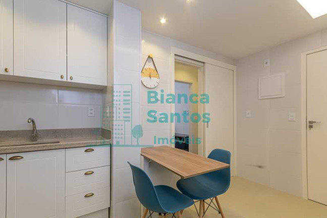 Imagem Apartamento com 2 Quartos à Venda, 80 m² em Copacabana - Rio De Janeiro