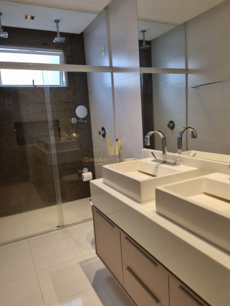 Imagem Apartamento com 3 Quartos à Venda, 152 m² em Centro - Balneário Camboriú Imagem Apartamento com 3 Quartos à Venda, 152 m² em Centro - Balneário Camboriú
