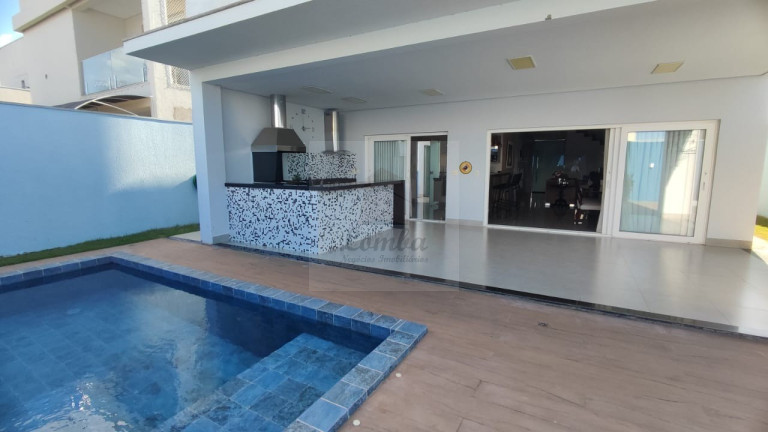 Imagem Casa com 4 Quartos à Venda, 406 m² em Jardim Itália - Cuiabá Imagem Casa com 4 Quartos à Venda, 406 m² em Jardim Itália - Cuiabá