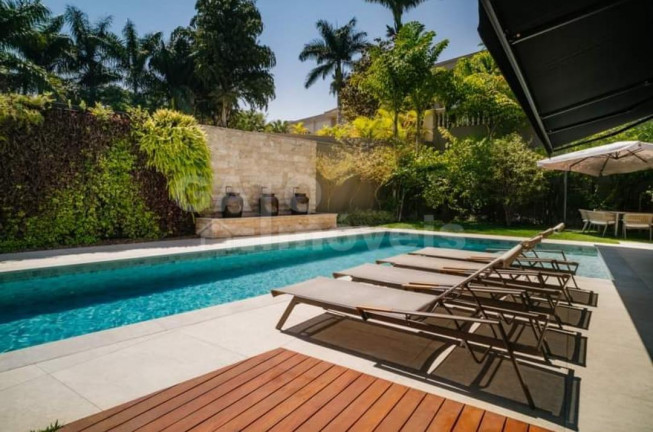 Imagem Casa com 8 Quartos à Venda, 1.164 m² em Alphaville - Santana De Parnaíba Imagem Casa com 8 Quartos à Venda, 1.164 m² em Alphaville - Santana De Parnaíba