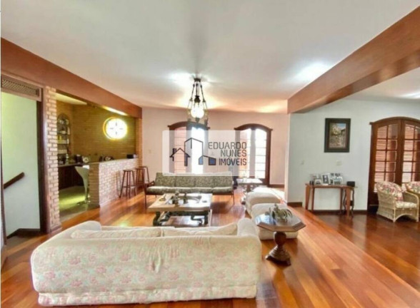 Imagem Casa com 5 Quartos à Venda, em Mangabeiras - Belo Horizonte Imagem Casa com 5 Quartos à Venda, em Mangabeiras - Belo Horizonte