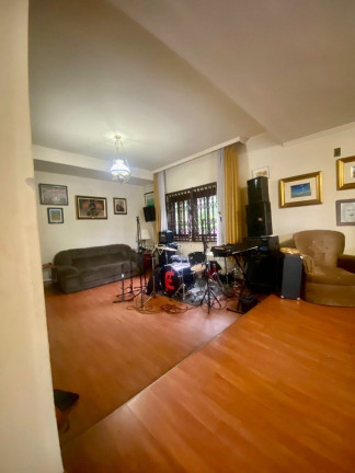 Imagem Sobrado com 5 Quartos à Venda, 420 m² em Bacacheri - Curitiba Imagem Sobrado com 5 Quartos à Venda, 420 m² em Bacacheri - Curitiba
