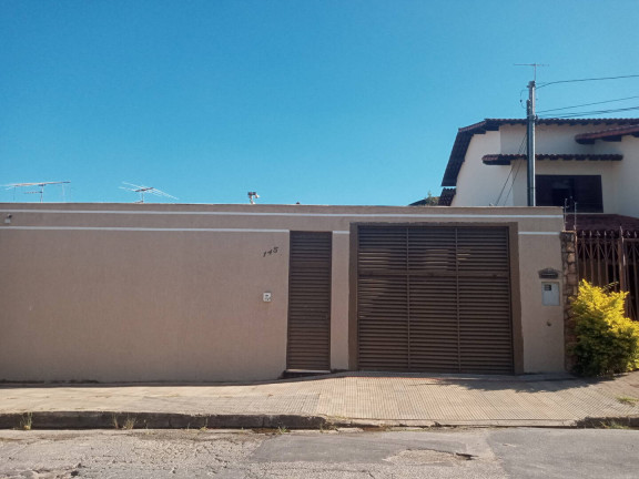 Imagem Casa com 3 Quartos à Venda, 219 m² em álvaro Camargo - Belo Horizonte Imagem Casa com 3 Quartos à Venda, 219 m² em álvaro Camargo - Belo Horizonte