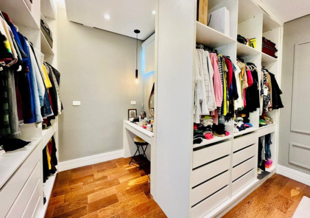 Imagem Casa com 4 Quartos à Venda, 350 m² em Jardim Das Colinas - São José Dos Campos