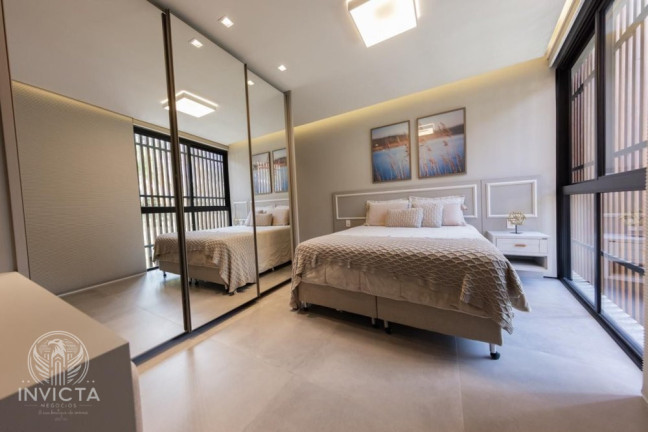 Imagem Casa com 4 Quartos à Venda, 380 m² em Estados - Balneário Camboriú Imagem Casa com 4 Quartos à Venda, 380 m² em Estados - Balneário Camboriú