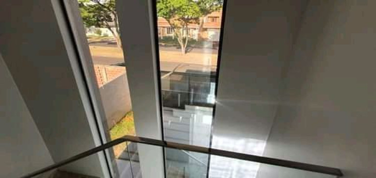Imagem Imóvel com 3 Quartos à Venda, 234 m² em Jardim Elisa Imagem Imóvel com 3 Quartos à Venda, 234 m² em Jardim Elisa