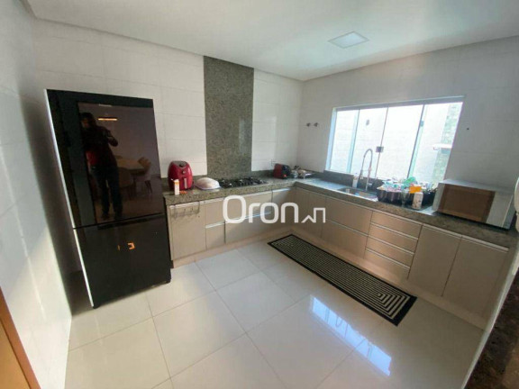 Imagem Sobrado com 4 Quartos à Venda, 230 m² em Cidade Jardim - Goiânia Imagem Sobrado com 4 Quartos à Venda, 230 m² em Cidade Jardim - Goiânia