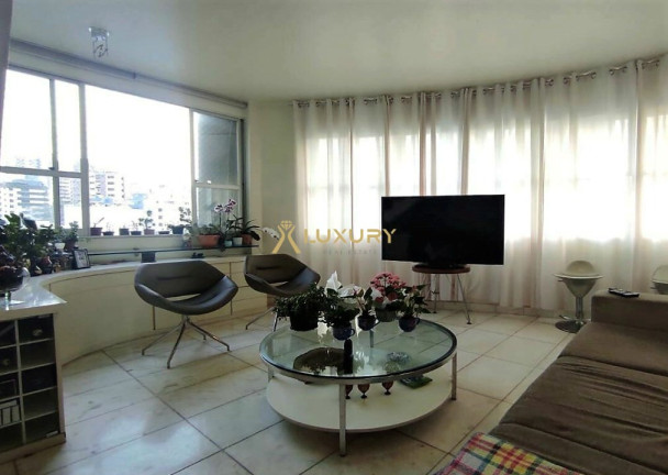 Imagem Imóvel com 4 Quartos à Venda, 253 m² em Serra - Belo Horizonte Imagem Imóvel com 4 Quartos à Venda, 253 m² em Serra - Belo Horizonte