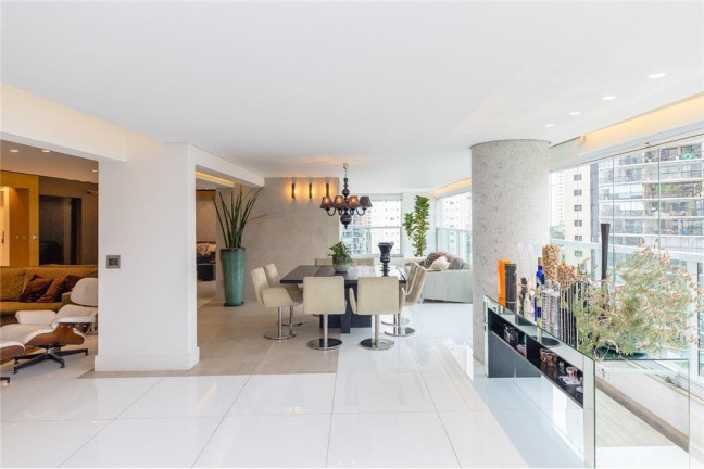 Imagem Apartamento com 4 Quartos à Venda, 335 m² em Moema - São Paulo