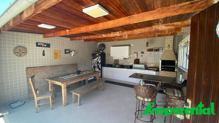 Imagem Casa com 3 Quartos à Venda, 200 m² em Boqueirão - Santos