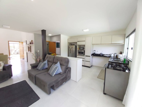 Imagem Sobrado com 3 Quartos à Venda, 129 m² em Itacolomi - Piçarras Imagem Sobrado com 3 Quartos à Venda, 129 m² em Itacolomi - Piçarras