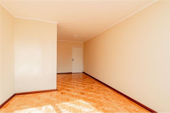 Imagem Imóvel com 4 Quartos à Venda, em Vila Ipiranga - Porto Alegre Imagem Imóvel com 4 Quartos à Venda, em Vila Ipiranga - Porto Alegre
