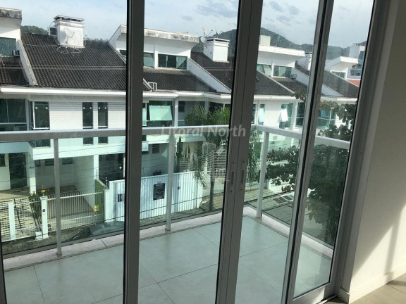 Imagem Sobrado com 3 Quartos à Venda, 230 m² em Nações - Balneário Camboriú Imagem Sobrado com 3 Quartos à Venda, 230 m² em Nações - Balneário Camboriú