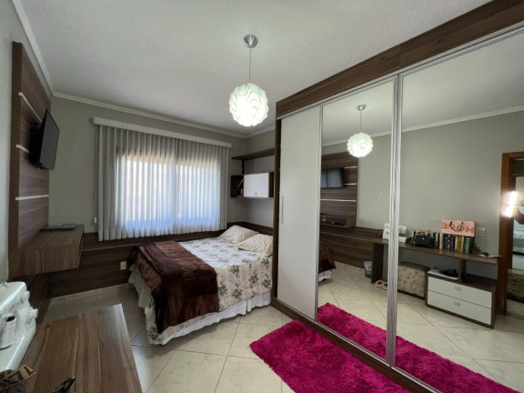 Imagem Casa com 3 Quartos à Venda, 210 m² em Moinhos De Vento - Canoas Imagem Casa com 3 Quartos à Venda, 210 m² em Moinhos De Vento - Canoas