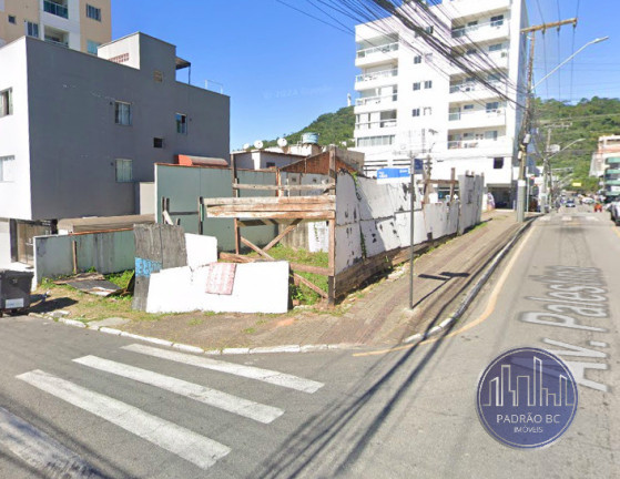 Imagem Terreno à Venda, 522 m² em Nações - Balneário Camboriú Imagem Terreno à Venda, 522 m² em Nações - Balneário Camboriú