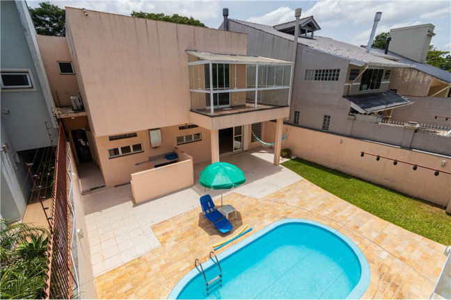 Imagem Casa com 4 Quartos à Venda, em Nonoai - Porto Alegre Imagem Casa com 4 Quartos à Venda, em Nonoai - Porto Alegre