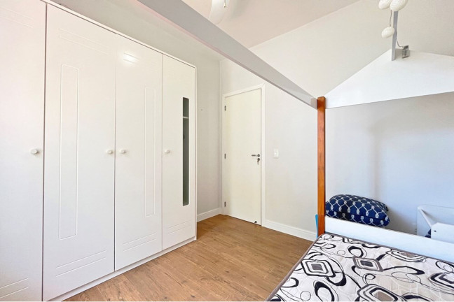 Imagem Casa com 4 Quartos à Venda, 207 m² em Teresópolis - Porto Alegre Imagem Casa com 4 Quartos à Venda, 207 m² em Teresópolis - Porto Alegre