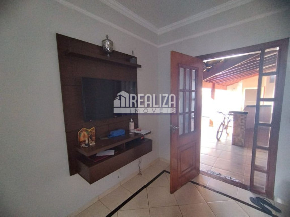 Imagem Casa com 3 Quartos à Venda, 250 m² em Jardim Elza Amuí Ii - Uberaba Imagem Casa com 3 Quartos à Venda, 250 m² em Jardim Elza Amuí Ii - Uberaba