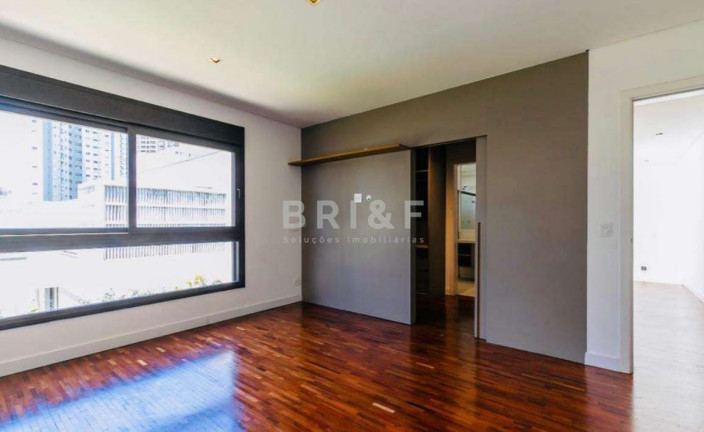 Imagem Casa com 3 Quartos à Venda, 352 m² em Indianópolis - São Paulo Imagem Casa com 3 Quartos à Venda, 352 m² em Indianópolis - São Paulo