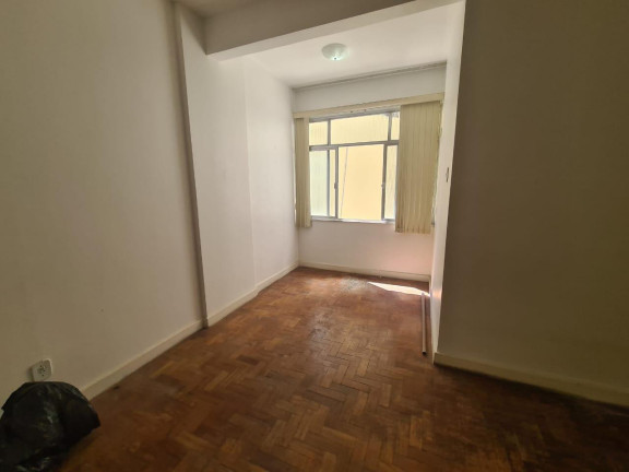Imagem Apartamento com 2 Quartos à Venda, 70 m² em Copacabana - Rio De Janeiro