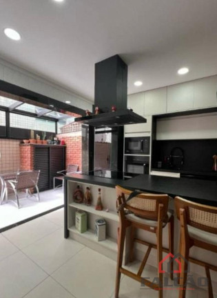 Imagem Sobrado com 3 Quartos à Venda, 220 m² em Canto Do Forte - Praia Grande Imagem Sobrado com 3 Quartos à Venda, 220 m² em Canto Do Forte - Praia Grande