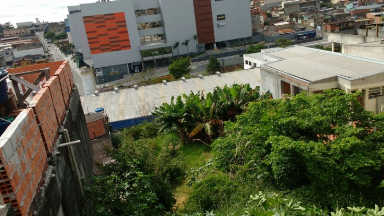 Imagem Terreno à Venda, 668 m² em Jardim Planalto - Carapicuíba