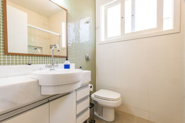 Imagem Imóvel com 3 Quartos à Venda, 137 m² em Cacupé - Florianópolis Imagem Imóvel com 3 Quartos à Venda, 137 m² em Cacupé - Florianópolis