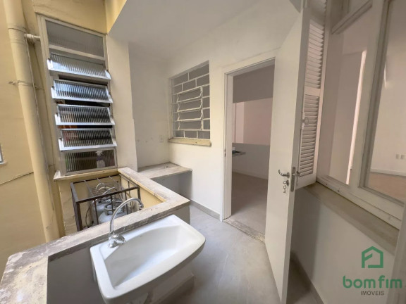 Imagem Apartamento com 3 Quartos à Venda, 120 m² em Santana - Porto Alegre Imagem Apartamento com 3 Quartos à Venda, 120 m² em Santana - Porto Alegre